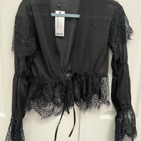 NWT tie detail eyelash lace trim top in black - Picture 3 of 7
